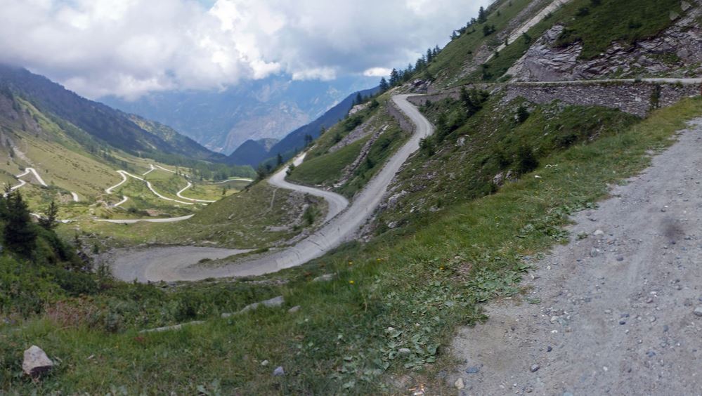 Colle Delle Finestre pic