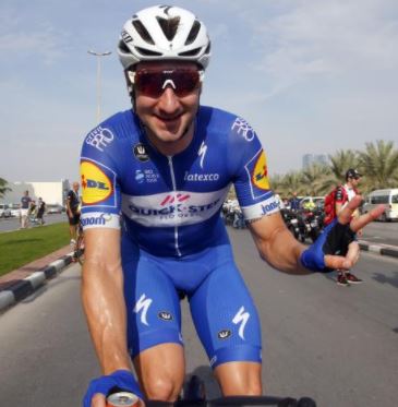 Viviani wins