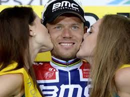 thor kiss on podium